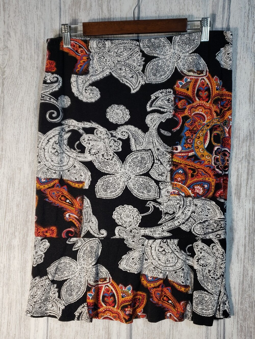 Chico's Design Pencil Skirt Black & White Graphic Colorful Paisley Artsy Large